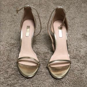 SIZE 39 TOPSHOP GOLD open toe ankle strap pump.